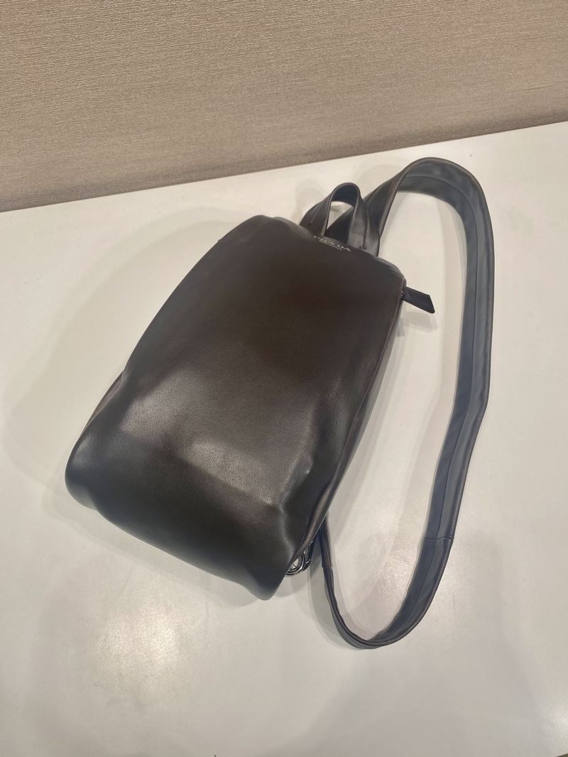 Pra*a waist chest packs